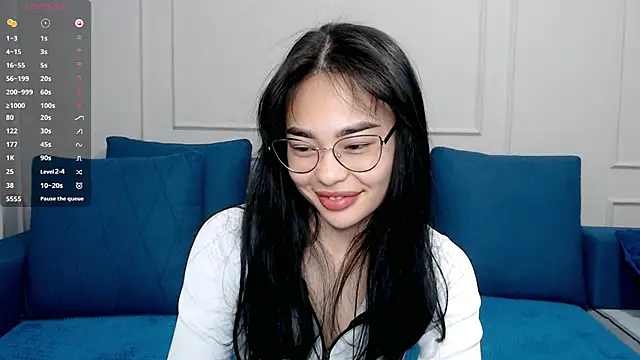 kwana colada online show from March 5, 2025, 6:23 pm