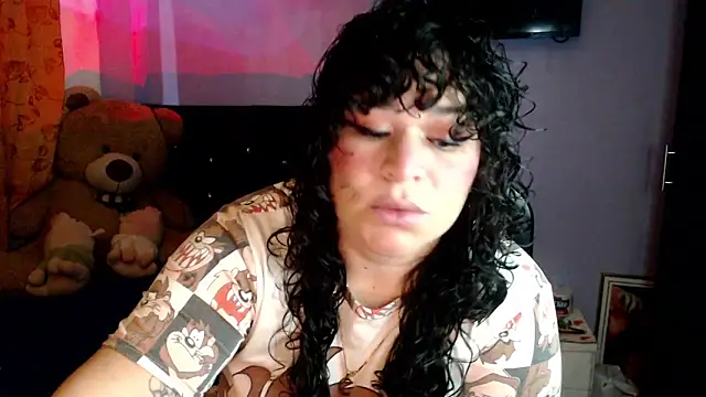 ANGELIQUE KLANE online show from November 23, 2025, 5:57 pm