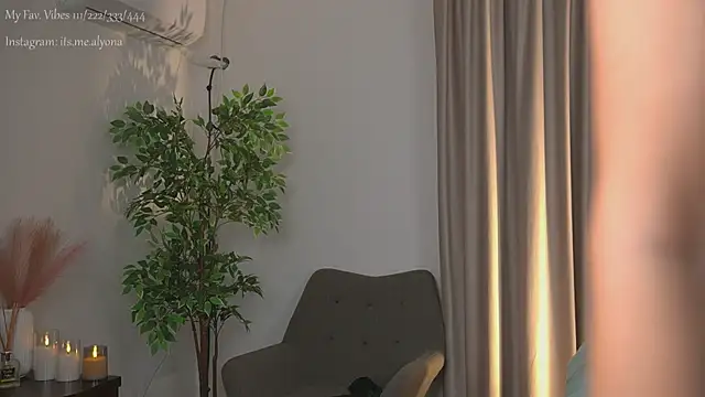 AlyonaX online show from October 19, 2025, 2:34 am