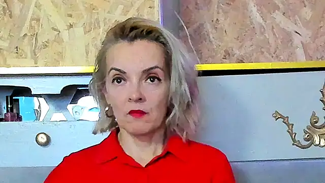 KateConner online show from November 27, 2025, 11:07 pm