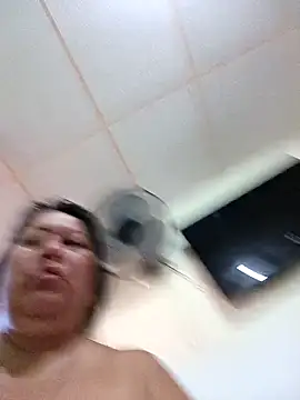 Brenda Berck  online show from October 18, 2025, 12:39 pm