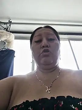 Brenda Berck  online show from May 31, 2026, 5:42 pm