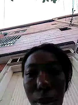 kirajohnson online show from December 18, 2024, 4:49 pm