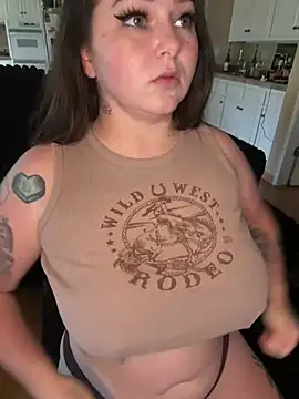 Kira tattoo online show from May 22, 2026, 4:23 pm