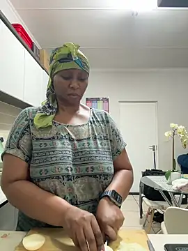 Snapshot of Bootyliciouse21X chatting on February 3, 2026, 10:04 pm Bootyliciouse21X online show from February 3, 2026, 10:04 pm