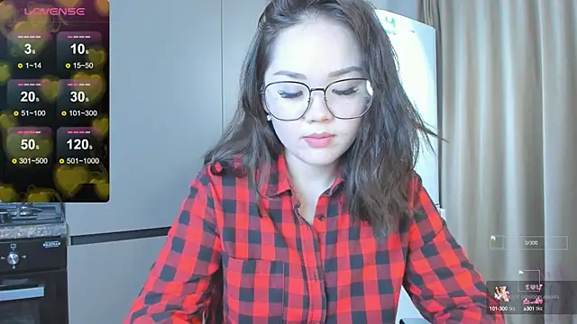 Snapshot of azure_moon2 chatting on September 19, 2025, 8:31 pm azure moon2 online show from September 19, 2025, 8:31 pm