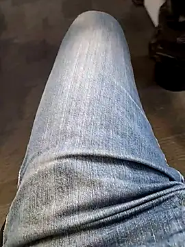 Snapshot of paradisiaquexxx chatting on February 18, 2025, 12:17 pm paradisiaquexxx online show from February 18, 2025, 12:17 pm