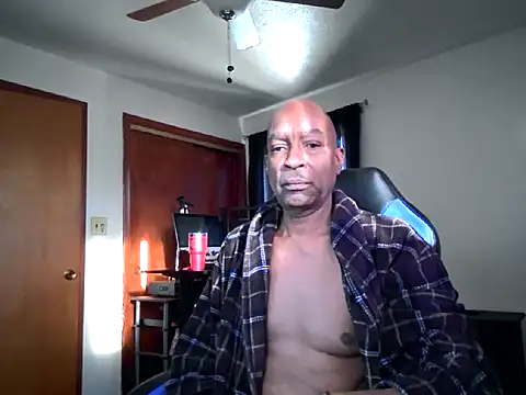 longdick4you8686 online show from February 25, 2025, 1:28 pm