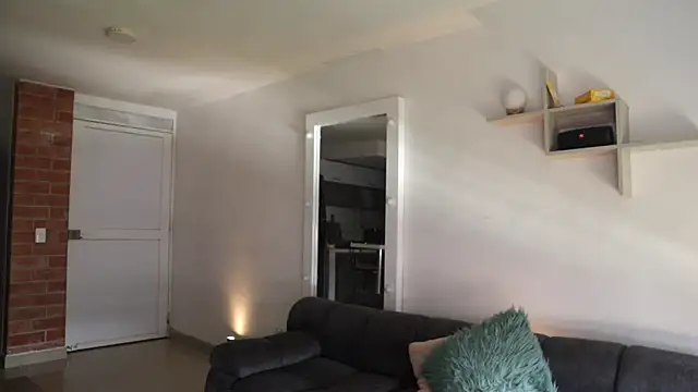  Vahos  online show from September 25, 2025, 5:16 pm