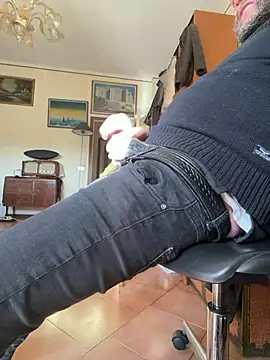 SsdobermannsS online show from April 17, 2026, 3:48 pm