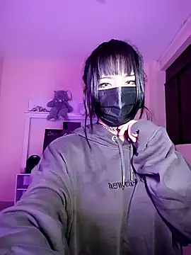 Snapshot of Latin_summer chatting on December 7, 2024, 5:48 am Latin summer online show from December 7, 2024, 5:48 am