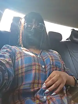 Snapshot of Latin_summer chatting on October 24, 2025, 8:27 pm Latin summer online show from October 24, 2025, 8:27 pm