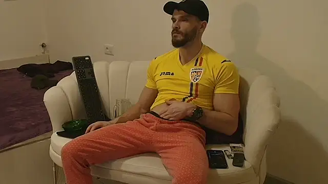 MauroTwin online show from February 16, 2026, 5:53 pm