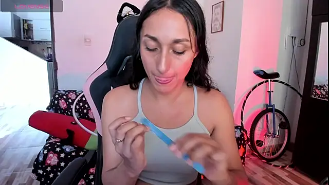 adrena 10 online show from March 6, 2026, 7:10 pm