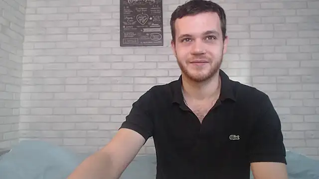 Snapshot of Alexxx_horny chatting on January 18, 2025, 11:00 am Alexxx horny online show from January 18, 2025, 11:00 am