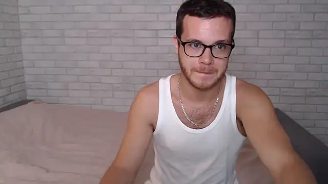 Snapshot of Alexxx_horny chatting on September 20, 2025, 8:15 am Alexxx horny online show from September 20, 2025, 8:15 am