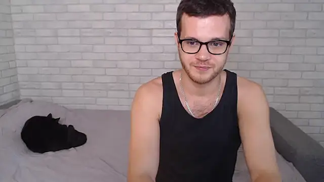 Snapshot of Alexxx_horny chatting on September 25, 2025, 11:36 am Alexxx horny online show from September 25, 2025, 11:36 am