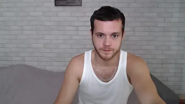 Snapshot of Alexxx_horny chatting on October 7, 2025, 8:33 am Alexxx horny online show from October 7, 2025, 8:33 am