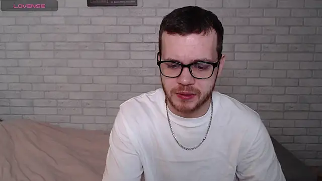 Alexxx horny online show from April 26, 2026, 8:12 am