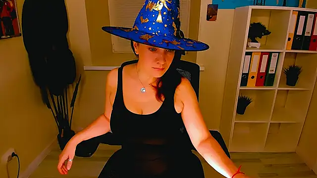 AnaMills online show from October 29, 2025, 10:28 am