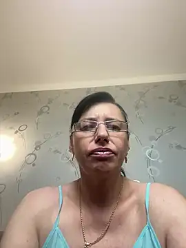 Snapshot of Amberhotqueen chatting on June 26, 2026, 11:25 am Amberhotqueen online show from June 26, 2026, 11:25 am