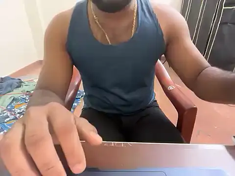 rohithunni123 online show from January 11, 2026, 9:14 am