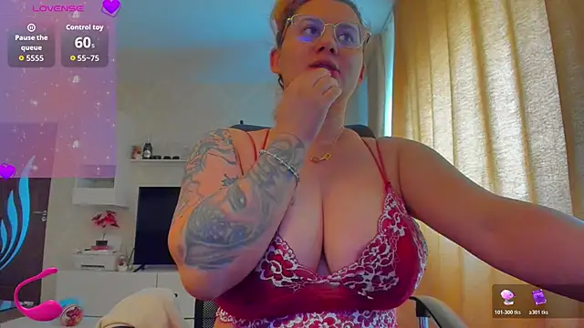 hot evil queen online show from January 18, 2026, 10:41 am