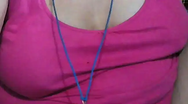 Snapshot of giga-bite chatting on February 17, 2025, 7:10 pm giga-bite online show from February 17, 2025, 7:10 pm