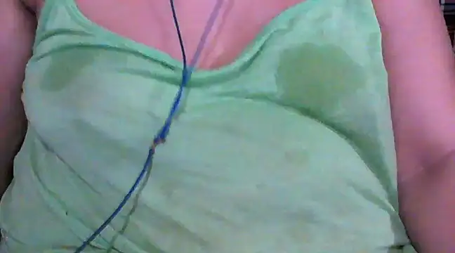 Snapshot of giga-bite chatting on February 18, 2025, 7:30 pm giga-bite online show from February 18, 2025, 7:30 pm