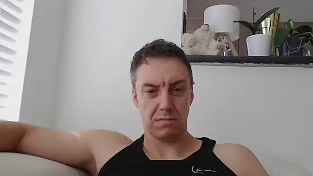 ploki2180 online show from May 18, 2026, 9:48 am