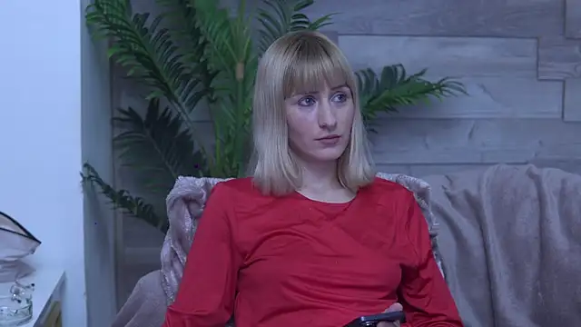 Snapshot of SiennaShapiro chatting on June 18, 2026, 1:37 pm SiennaShapiro online show from June 18, 2026, 1:37 pm