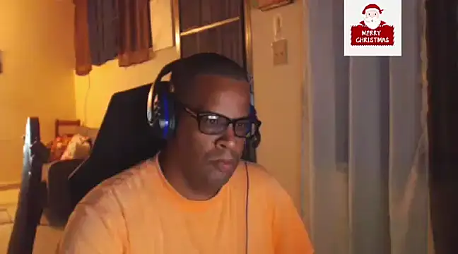 Snapshot of thesugar32 chatting on December 2, 2024, 1:58 am thesugar32 online show from December 2, 2024, 1:58 am