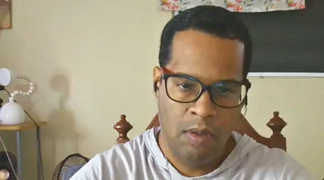 Snapshot of thesugar32 chatting on January 2, 2025, 12:57 pm thesugar32 online show from January 2, 2025, 12:57 pm