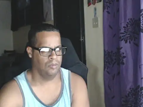 Snapshot of thesugar32 chatting on November 15, 2025, 2:20 am thesugar32 online show from November 15, 2025, 2:20 am