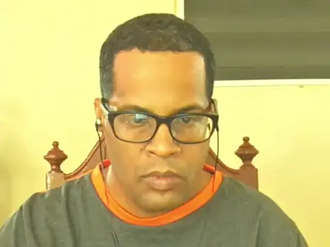 Snapshot of thesugar32 chatting on November 23, 2025, 1:44 pm thesugar32 online show from November 23, 2025, 1:44 pm