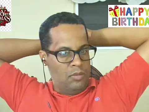 Snapshot of thesugar32 chatting on December 2, 2025, 1:39 pm thesugar32 online show from December 2, 2025, 1:39 pm