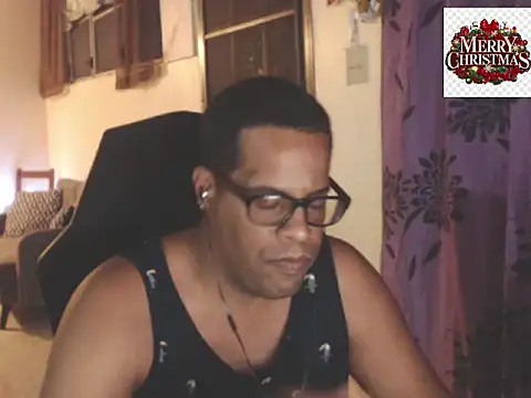 Snapshot of thesugar32 chatting on December 4, 2025, 1:59 am thesugar32 online show from December 4, 2025, 1:59 am