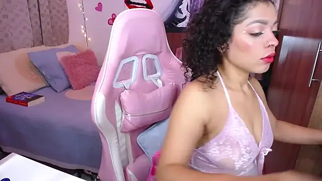 MarilynJones online show from February 13, 2025, 6:52 am