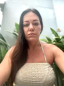 LilliThelo online show from November 2, 2025, 4:48 am