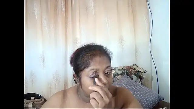 Snapshot of Indiantasha chatting on February 12, 2025, 5:05 pm Indiantasha online show from February 12, 2025, 5:05 pm