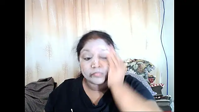Snapshot of Indiantasha chatting on March 3, 2025, 5:29 pm Indiantasha online show from March 3, 2025, 5:29 pm