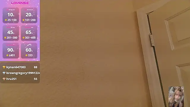 Blondiewithanass online show from October 19, 2025, 11:49 pm