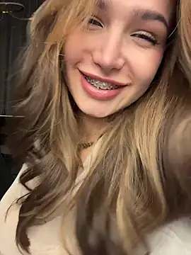 stefannichka online show from May 4, 2026, 8:16 pm