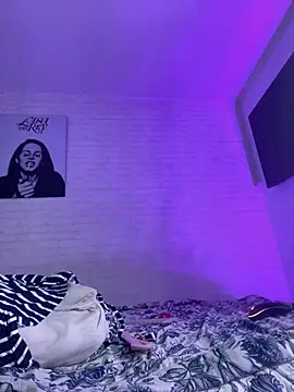 Niky Love online show from December 15, 2024, 9:13 am