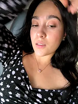 Nina lovi online show from December 2, 2025, 9:54 pm