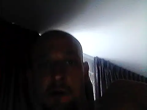 Snapshot of Weedek@xh chatting on June 21, 2026, 5:43 am Weedekxh online show from June 21, 2026, 5:43 am