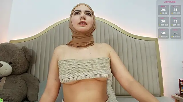 dalilasaadi  online show from April 9, 2026, 1:27 am