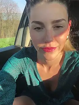 Snapshot of nicole_98 chatting on March 4, 2025, 3:48 pm nicole 98 online show from March 4, 2025, 3:48 pm