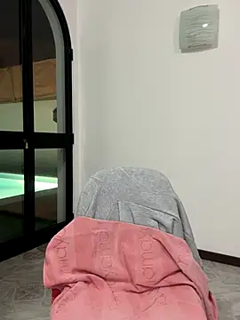 Snapshot of nicole_98 chatting on October 28, 2025, 5:26 pm nicole 98 online show from October 28, 2025, 5:26 pm