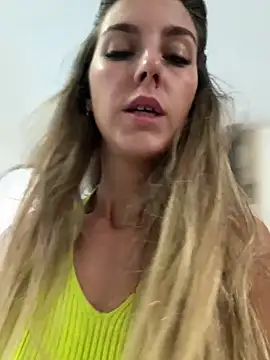 Snapshot of nicole_98 chatting on October 29, 2025, 3:58 pm nicole 98 online show from October 29, 2025, 3:58 pm